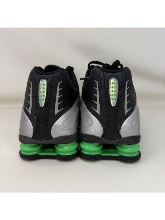 Nike Shox R4 Running Shoes Metallic Silver Black Green Men\'s Size 9.5 main image 5